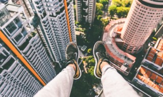 photo-1431578500526-4d9613015464